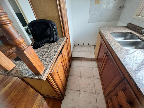 En Venta En Santos Lugares, Departamento De 2 Ambientes Pequeños F: 10302