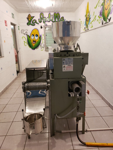 Maquina Tortilladora Celorio 100/ks Y Revolvedora
