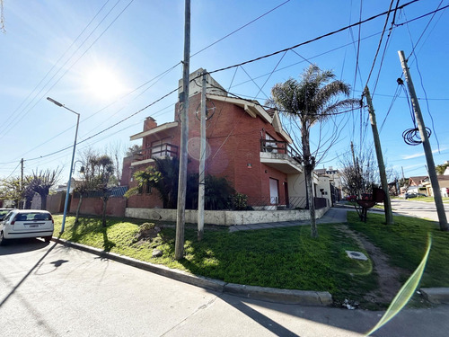 Casa - Centrica - Belen De Escobar - Hipolito Yrigoyen 985