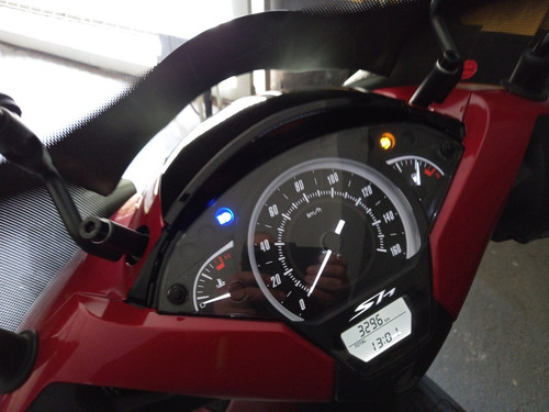 Moto Honda Shi 150