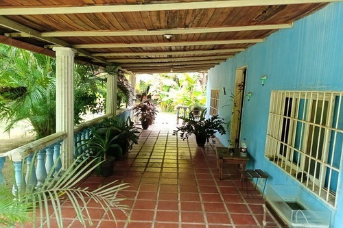 Imagen 3 de 15 de Asein1000 Vende Amplia Casa Con Extenso Terreno En Yagua Guacara
