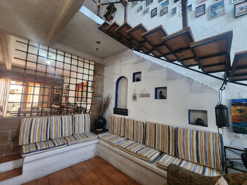 Venta Casa La Joya Ii Muy Cerca Del Centro Y De Los Servicios Que Ofrece Ixtapan De La Sal Edomex Con Bonita Vista, Segurda, Amueblada Y Cómoda. De Oportunidad; Cuenta Con Jacuzzi A Cubierto
