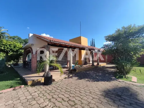Casa En Venta En Morelos, Pueblo De Cocoyoc Un Nivel