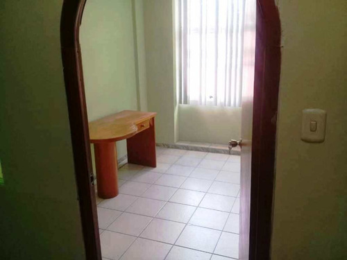 Imagen 6 de 12 de Se Vende Oficina Cc Monte Bianco Inf 04149413694
