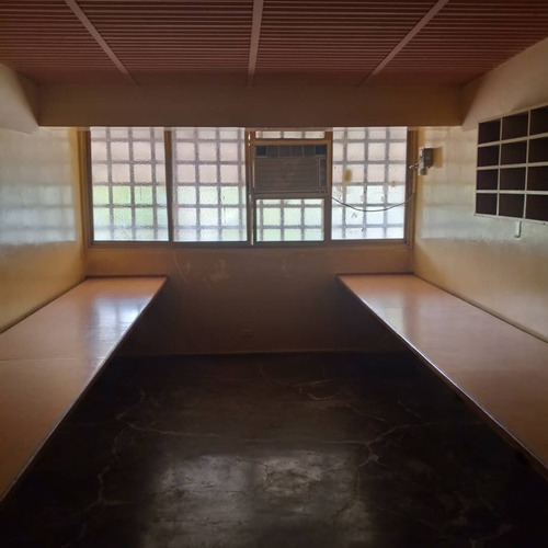 Casa En Venta Urbanización Las Flores Santa Teresa Del Tuy.