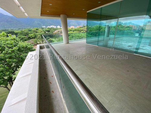 Pent-house En Venta Urb. Campo Alegre, Caracas. 24-26693 Yf