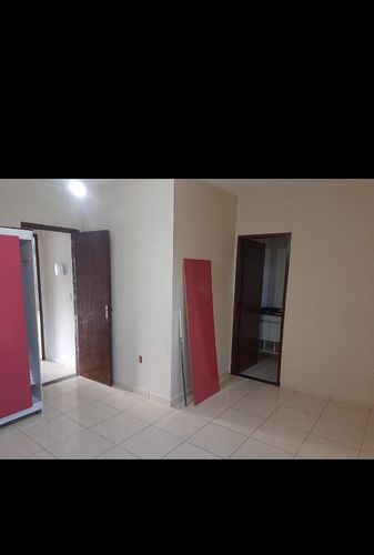 Casa Em Marica, 100mt Da Praia E Comercio