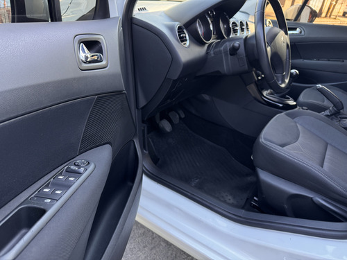 Peugeot 408 2.0 Allure Nav 143cv