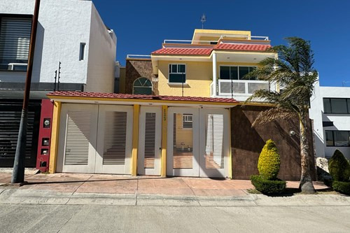 Casa En Venta En La Sexta Sección De Lomas Verdes