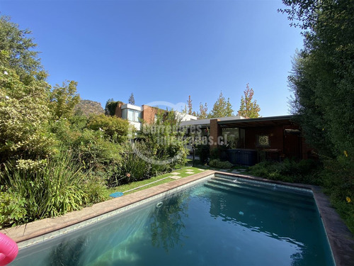 Casa En Arriendo De 5 Dorm. Golf De Manquehue