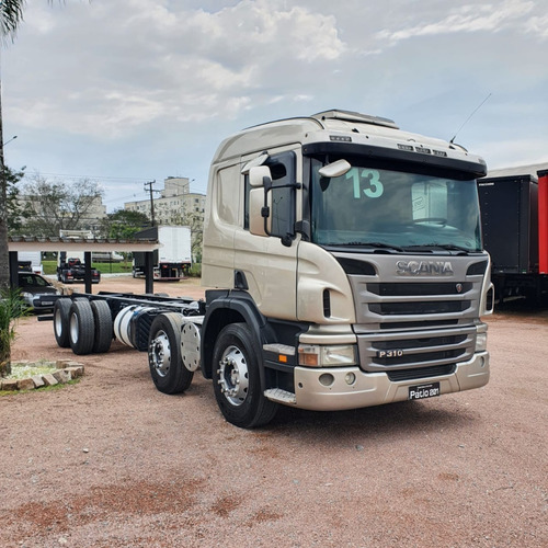 Imagem 3 de 15 de Caminhão Bitruck Scania P310 8x2 No Chassi 8,9m 2013