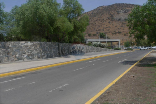 Terreno En Condominio La Reserva De Chicureo