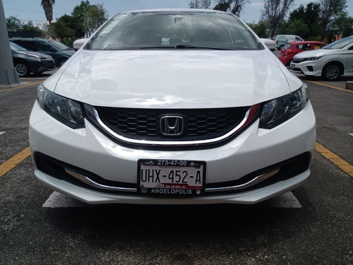 Imagen 8 de 15 de Honda Civic 2014 1.8 Lx Sedan Mt