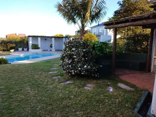 Imagen 15 de 22 de Casa De Tres Dormitorios Con Piscina En Alquiler En Manantiales