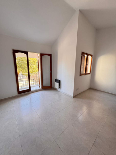 Alquiler Duplex De 2 Dormitorios Escritorio Con Garage Y Patio Zona - Orfeo Superdomo - Veni A Conocerlo!!!