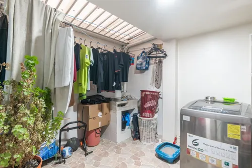Casa En Venta En Los Naranjos. Cod V21519