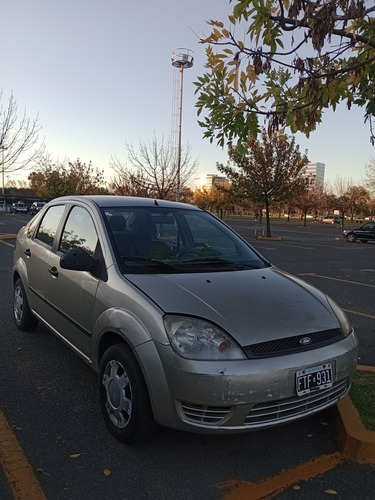 Ford Fiesta Max 1.6 Ambiente