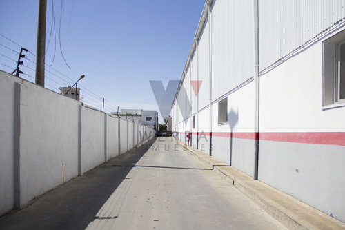 Galpon De 2700m2, Excelente Ubicacion Zonif: Industrial