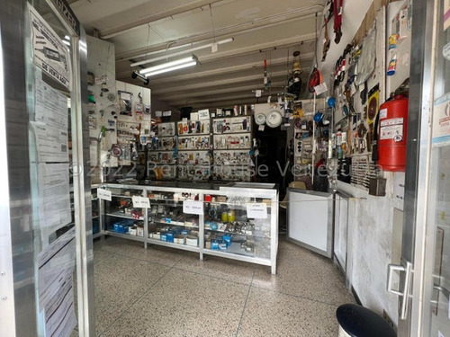 Excelente Inversión Para Empresarios Y Emprendedores, Ferretería Con Amplia Trayectoria En La Urbina. Ch.