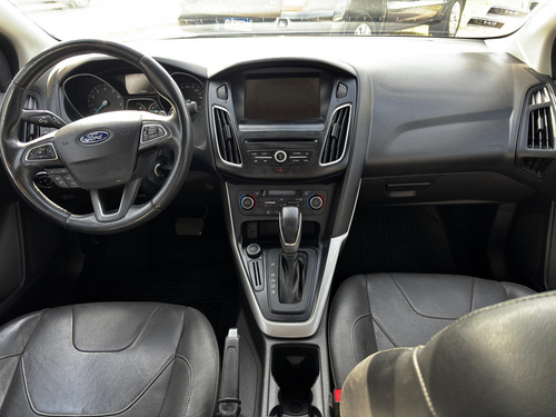 Ford Focus 4p Se Plus 2,0 At 2017