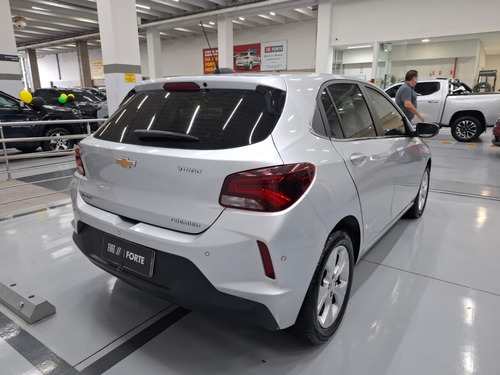 Chevrolet Onix 1.0 MPFI LT 8V FLEX 4P MANUAL