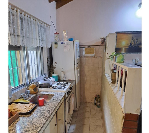 Casa En Venta - 6 Dormitorios 3 Baños - 280mts2 - Villa La Florida, Quilmes