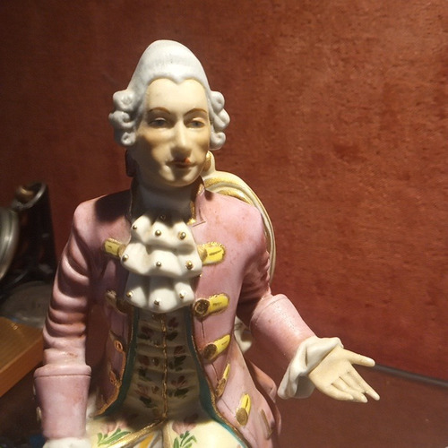 Par De Figuras Porcelana Estatuillas Antiguas Dama Caballero (Usado)