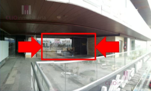 Local En Renta Con Vista Panorámica En El Tercer Piso De Plaza Vela