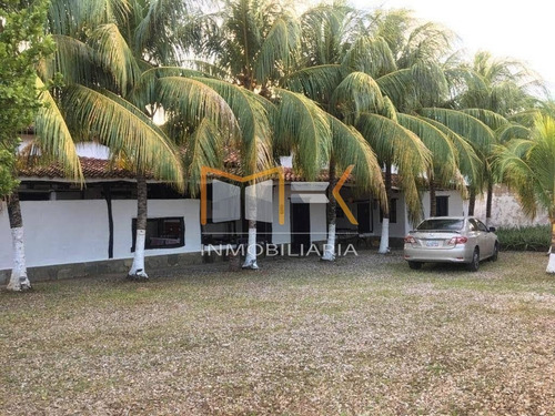 Casa Colonial O Posada En La Asunción , Isla De Margarita, Nueva Esparta