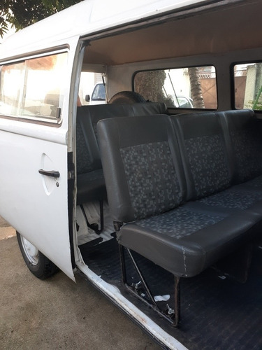 Volkswagen Kombi 1.6 3p Gasolina 2004