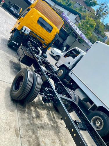 Camion Jac Hfc 1061 Chasis Largo