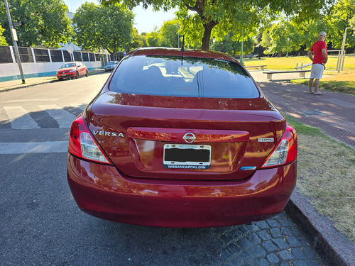 Nissan Versa 1.6 Visia Mt