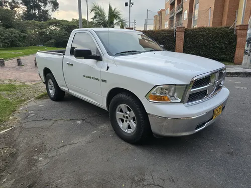 Dodge Ram 5.7 1500 Slt 4x2