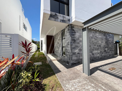 Casa En Venta En Cancun Lagos Del Sol