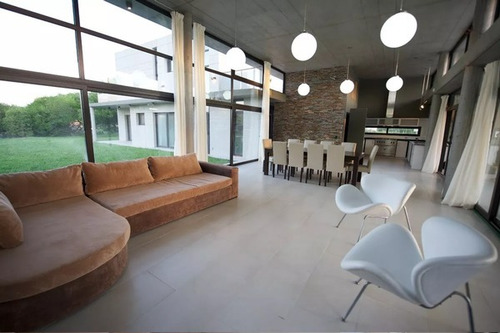 Casa En Carilo En Avutarfa Semana Santa U$s1.500