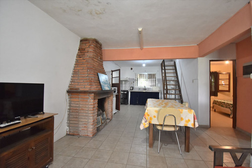 Casa Con Local En Venta En Los Pinos