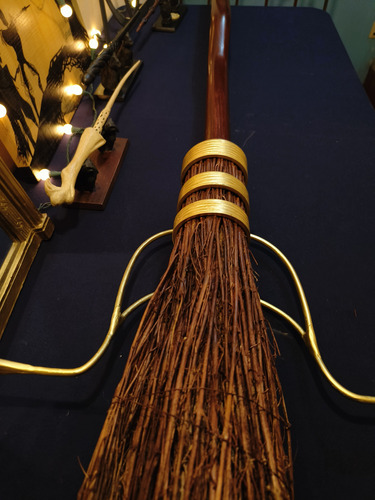 Nimbus 2000 (replica De Lujo)