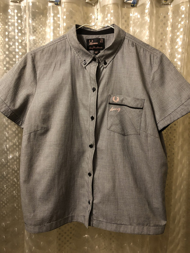 Camisa Amy Winehouse Para Fred Perry - Talle M (Usado)