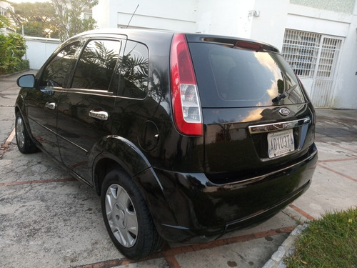 Ford Fiesta Max