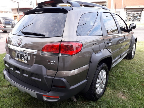 Fiat Palio 1.6 Adventure Locker Gnc Nueva