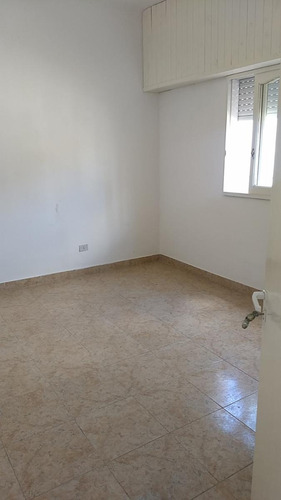 Imagen 10 de 13 de Venta - En Block 2 Ph - C/entrada De Auto - Consulte!!!