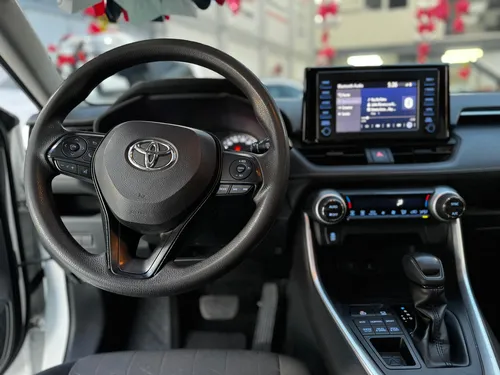 Toyota RAV4 2.5 Xle 4wd At 204 hp