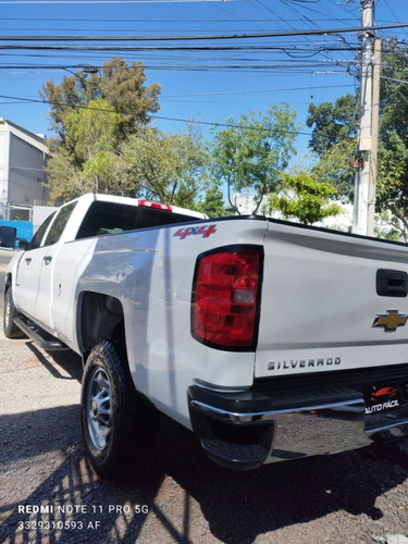 Chevrolet Silverado HD CREW CAB 2 CABINA 6.039LTS