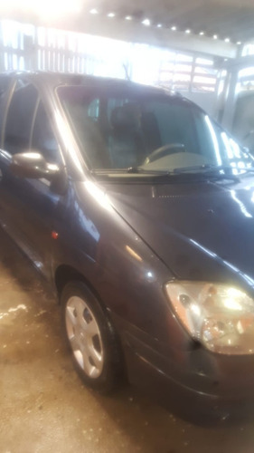 Imagem 2 de 14 de Renault Scenic Rt 2.0 16v Automática