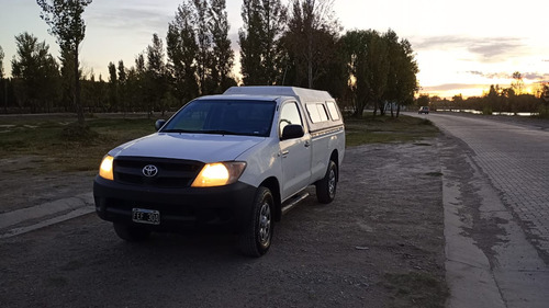 Toyota Hilux 2.5 4x2  Cab Simple