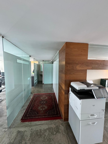 Polanco, Excelente Piso De Oficinas De 122m2, Sin Vecinos En El Piso. Cuenta Con Recepción, 4 Amplios Privados, Sala De Juntas, 1 Baño Interior Y 1 Baño Exterior, 2 Lugares De Estacionamiento