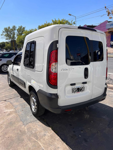 Imagen 8 de 10 de Fiat Fiorino 2015 1.4 Fire Evo 87cv