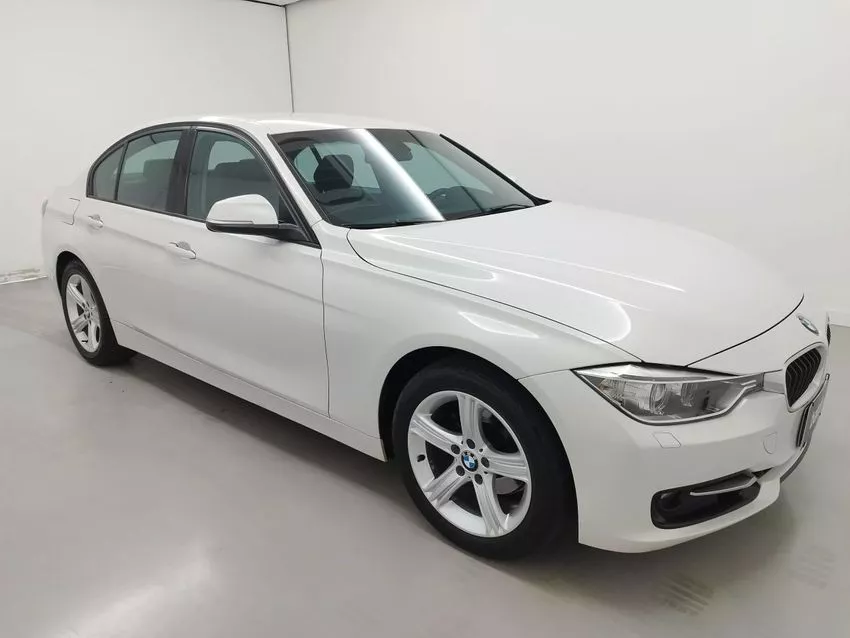 BMW 320i 320I