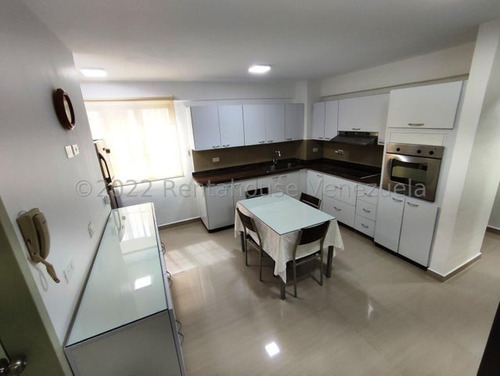 Apartamento En Venta Altamira 23-15416 Rh