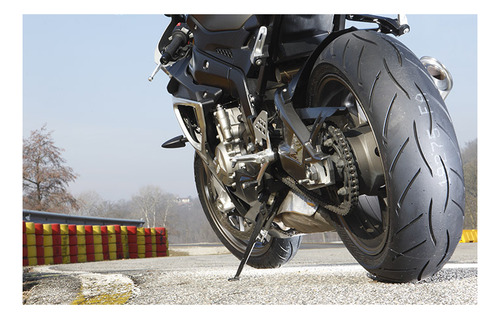 Imagen 4 de 10 de Cubierta Metzeler 140/70r17tl Sportec M5 Yamaha Yzf-r3 A 320